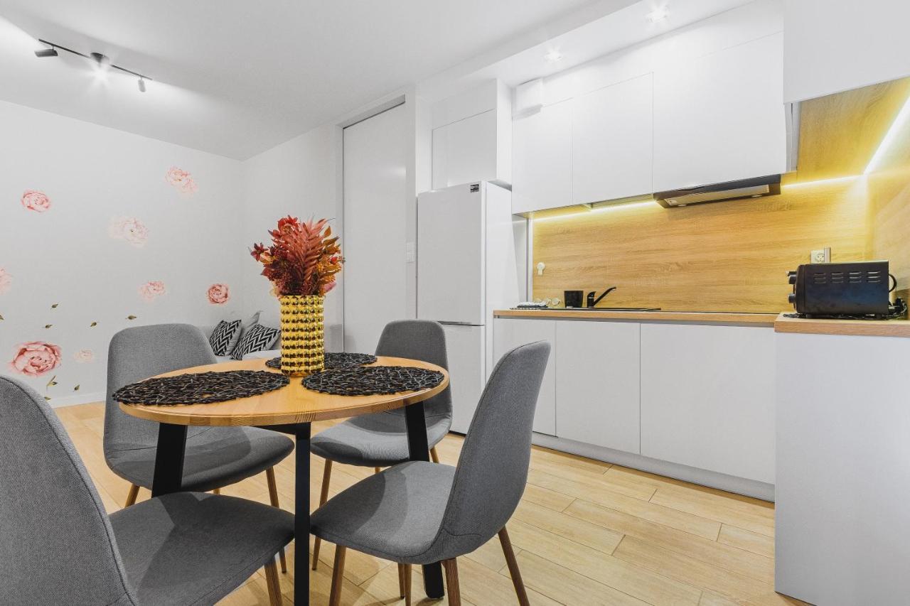 Floris Apartment วูดช์ ภายนอก รูปภาพ