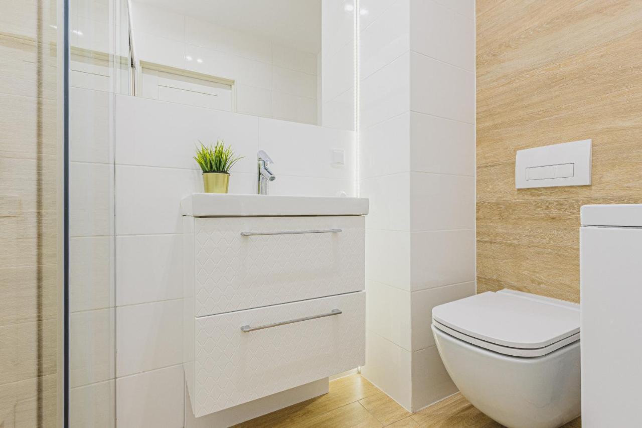 Floris Apartment วูดช์ ภายนอก รูปภาพ